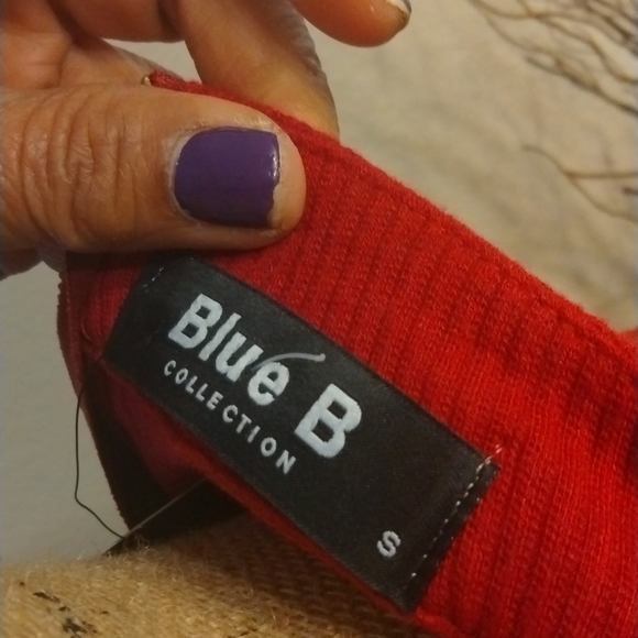 Blue Collection Red Dress Very Cute Long Sleeve fitted Style. - Picture 10 of 12